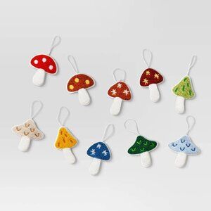 NWT - 10pc Fabric Mushroom Christmas Tree Ornament Set